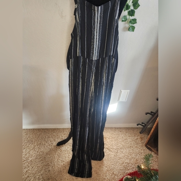 Hollister Black Pinstripe Button Up Jumpsuit Tank Size XS - Picture 2 of 9